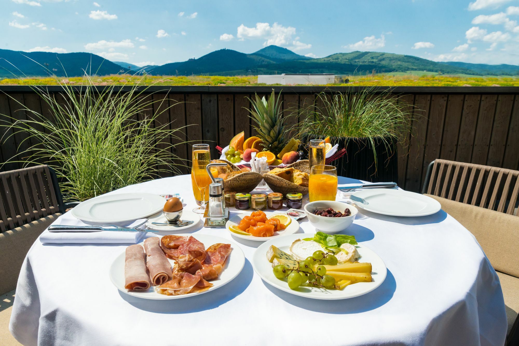 Hotel Barriere Ribeauville ภายนอก รูปภาพ